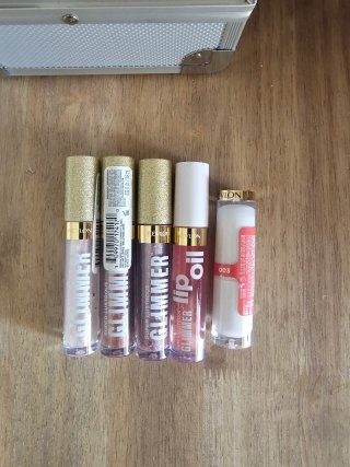 Maletín de maquillaje Revlon plateado