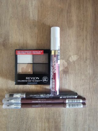 Maletín de maquillaje Revlon plateado