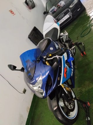 Suzuki GSXR 600 K5