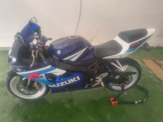 Suzuki GSXR 600 K5