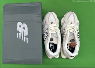 New Balance U9060 Gris y Blanco
