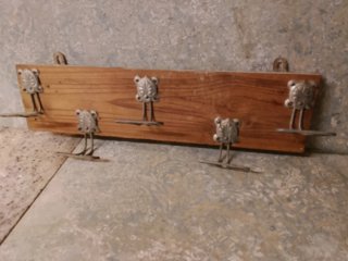 Perchero madera y metal antiguo