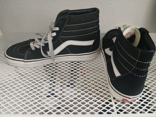 Zapatillas Vans SK8-Hi Negras y Blancas