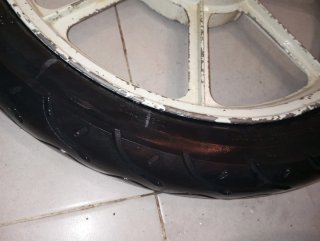 Ruedas Vespino AL Blancas con neumatico