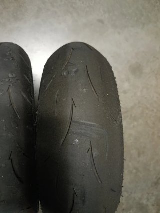 Juego Neumáticos Dunlop D212 GP Racer 120/180