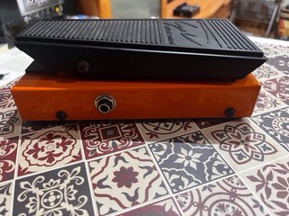 Pedal Wah Wah Boutique GEORGE DENNIS