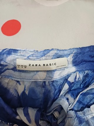 Blusa Zara Estampada Azul y Blanca