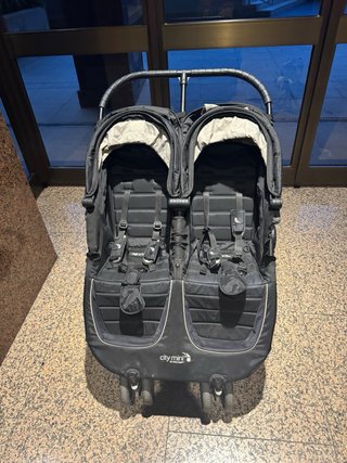 Carrito doble CityMini by baby Jogger con 1 capazo