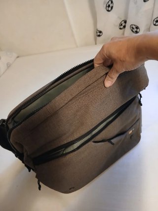 Maletín Case Logic marrón y negro