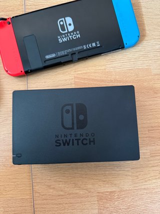 Nintendo Switch + Dock + Mando + Caja