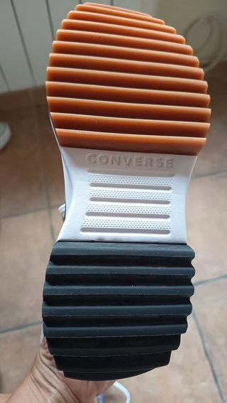 Converse blancas