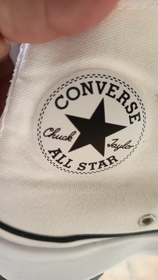 Converse blancas
