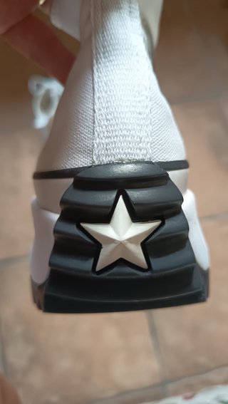 Converse blancas