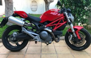 Ducati Monster 696 Limitada A2