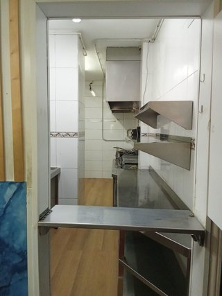 Traspaso bar con licencia totalmente equipado