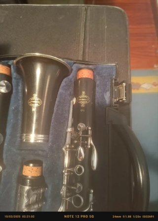 Clarinet Buffet E11