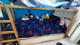 Cama infantil Ikea madera y blanco