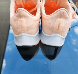 Zapatillas Nike Beige y Rosa