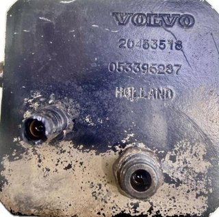 20435318 bomba elevadora de cabina volvo fh12