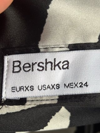 Vestido camisero Bershka estampado cebra