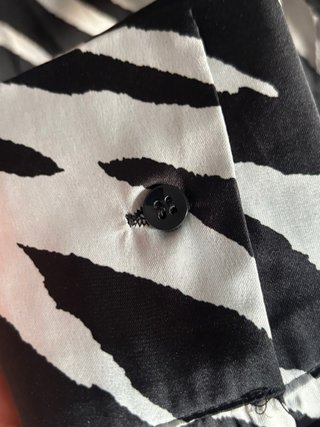 Vestido camisero Bershka estampado cebra