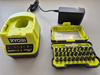 Set inserti 31 pezzi e Caricatore rapido RYOBI