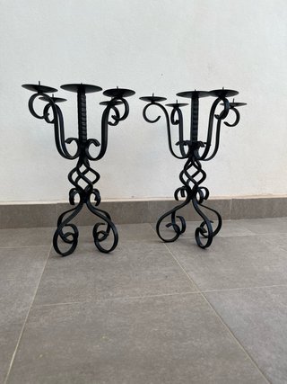 Juego de 2 candelabros de metal negro