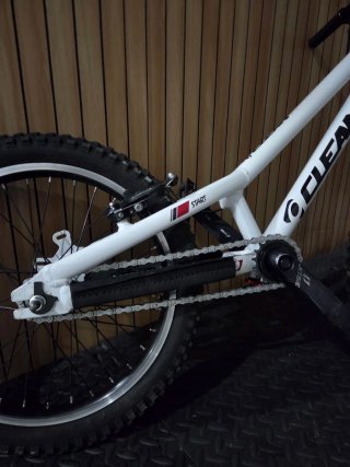 Bicicleta Trial Clean 18 Blanca