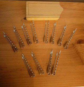 Set de cubiertos de madera y metal
