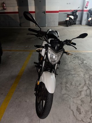 Keeway RKS 125 2017 Blanca y Negra