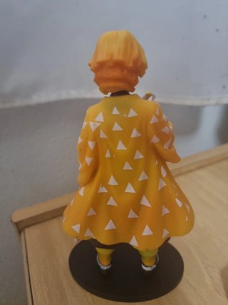 Figura Zenitsu Demon Slayer