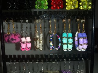 Pendientes de bisutería varios colores