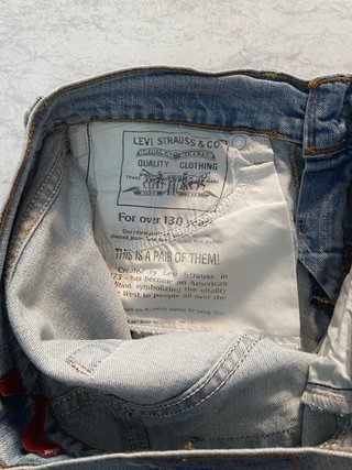 Vaqueros Levi's "Eve" Square-Cut Straight