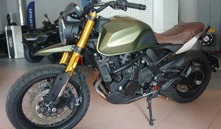 Motomorini Seiemmezzo SCR 650 km0