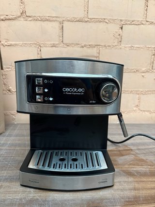 AVERIADO Cafetera Cecotec Power Espresso 20 850W