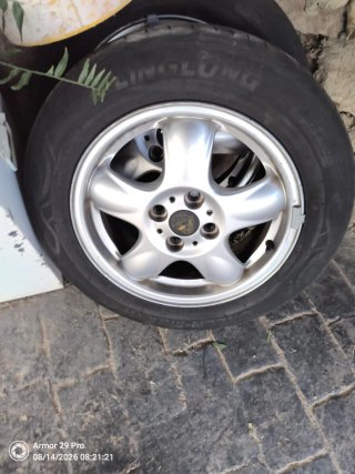 Llanta Mini 15 Pulgadas tengo 3 llantas