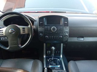 NISSAN pathfinder