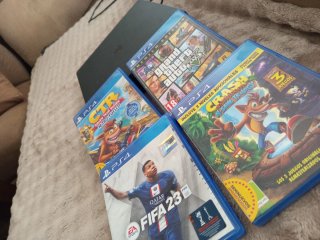 PS4 (PlayStation 4) Giochi: FIFA 23, GTA V, Crash