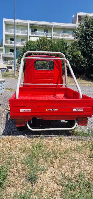 Piaggio Ape 50 - Trike Rosso Grigio