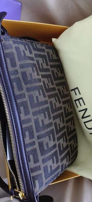 Borsa Fendi Roma con scatola e sacchetto