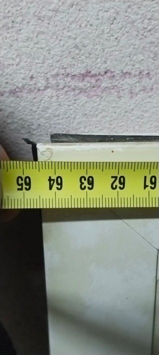 Ventana de aluminio blanca