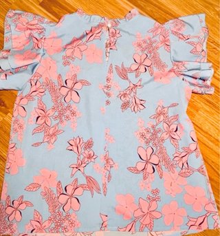 Blusa floral celeste y rosa manga mariposa T 42