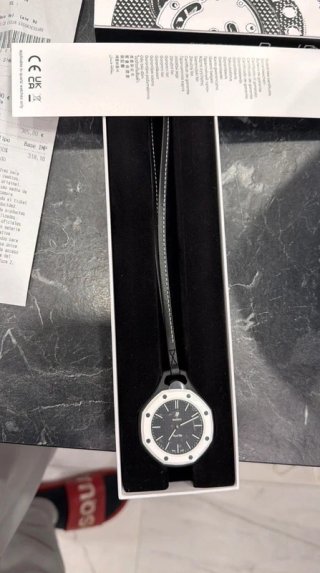 Reloj original Swatch, nuevo