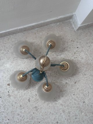 Lámpara de techo colgante dorada y verde