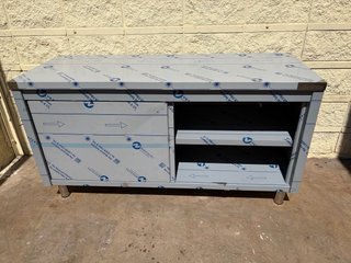 Mesa de trabajo inox 1.6m puertas correderas