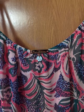 Vestido camaleónica rosa estampado