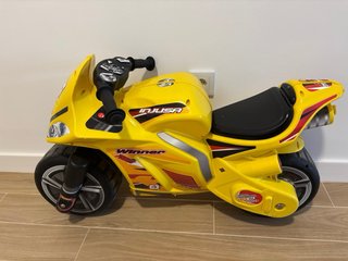 Moto Correpasillos XL Amarilla