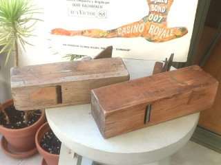 Lote 2 cepillos carpintero madera antiguos