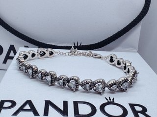 Conjunto Pandora Timeless Corazones