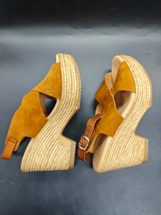 Sandalias VAS cuña piel camel T39